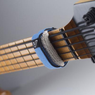 Gruv Gear FW-1PK-BLU-XL FretWraps Blue 1-Pack エクストララージ 8弦〜12弦エレキギター用 フレットラップ 使用イメージ画像