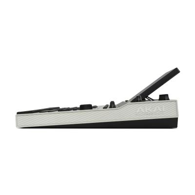 AKAI Professional アカイプロフェッショナル MPC XL フラッグシップ スタンドアロン サンプリング ドラムマシン 右サイド画像