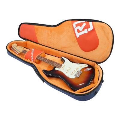 REAL MISSION Venus 08-E Blue 防水 エレキギターケース ケースの中にギターを収納した画像