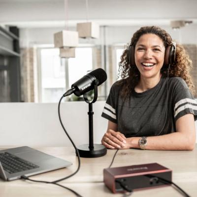 SHURE MV7X-J ポッドキャスト用ダイナミックマイク XLR専用接続モデル 使用例