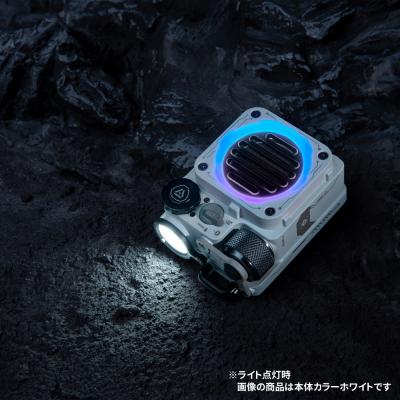 MUZEN Cyber Cube White Bluetoothスピーカー フラッシュライト使用時