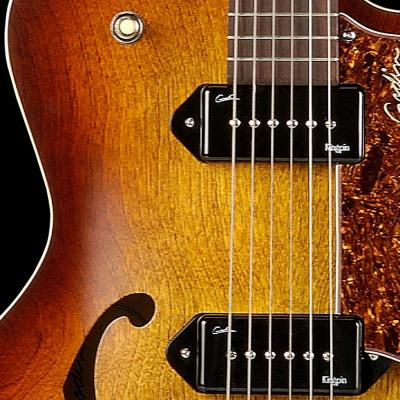 Godin ゴダン 5th Avenue CW Kingpin II Cognac Burst エレキギター アップ画像