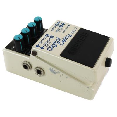 【中古】 ディレイ エフェクター BOSS DD-7 Digital Delay ギターエフェクター デジタルディレイ 本体画像 横 L