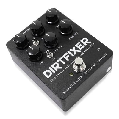 Damnation Audio DIRTFIXER スイッチャー イコライザー ベースエフェクター フットスイッチ側からのアングル