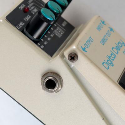 【中古】 デジタルディレイ エフェクター BOSS DD-3 Digtal Delay MADE IN JAPAN ギターエフェクター ディレイ 側面