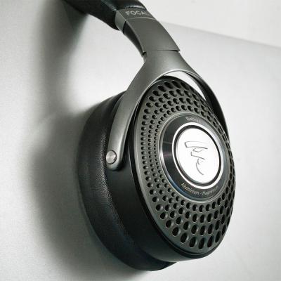 Dekoni Audio デコニオーディオ EPZ-BATHYS-SK Focal Bathysヘッドホン用イヤーパッド 装着イメージ