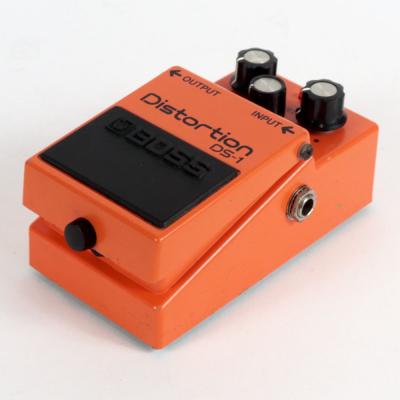 【中古】ディストーション エフェクター BOSS DS-1 Distortion ギターエフェクター 右サイド