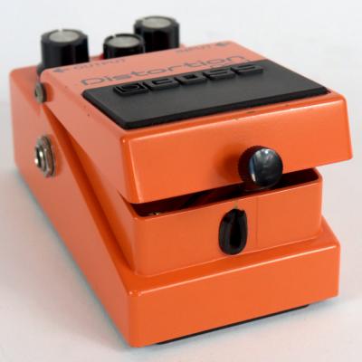 【中古】ディストーション エフェクター BOSS DS-1 Distortion ギターエフェクター 電池ボックス