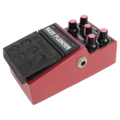 【中古】 Maxon マクソン BF-01 BASS FLANGER ベースフランジャー ベースエフェクター 本体画像 斜め 