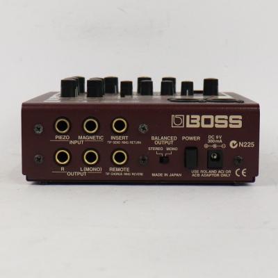 【中古】 アコーステックギター用プリアンプ DI BOSS AD-5 コーラス リバーブ搭載 ギターエフェクター ダイレクトボックス 背面