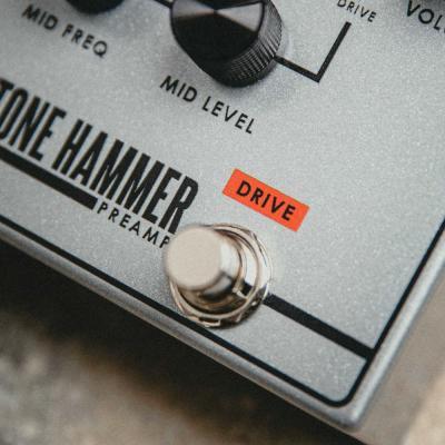 AGUILAR TONE HAMMER V2 プリアンプ DI ダイレクトボックス トーンハンマー アギュラー フットスイッチ画像