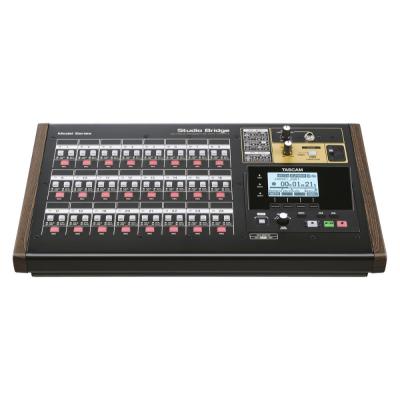 TASCAM タスカム Studio Bridge 24入出力オーディオインターフェース&マルチトラックレコーダー フロント画像