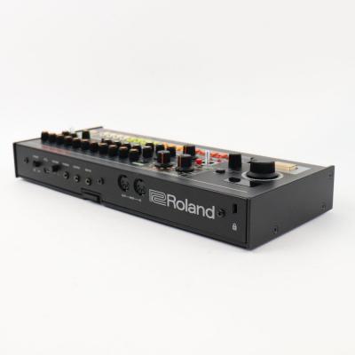 【中古】 ROLAND TR-08 Boutique Rhythm Composer 808を再現したブティークシリーズ リズムマシン 全体