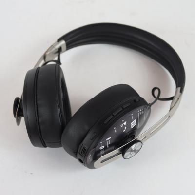 【中古】 ワイヤレスヘッドホン ゼンハイザー SENNHEISER MOMENTUM M3AEBTXL Black ノイズキャンセルヘッドホン 全体