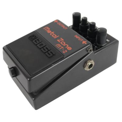 【中古】メタルゾーン エフェクター BOSS MT-2 Metal Zone ボス ギターエフェクター 本体画像 斜め 1