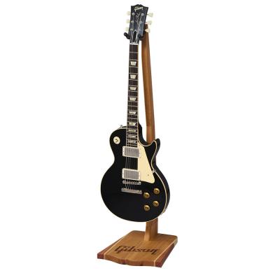 Gibson ASTD-MG2 Handcrafted Wooden Guitar Stand Mahogany ハンドクラフト 木製 ギタースタンド 使用イメージ