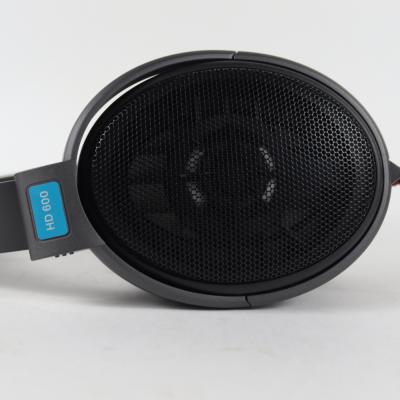 【中古】 ヘッドホン SENNHEISER  HD600 ゼンハイザー ダイナミックオープン型 ヘッドホン HD 600 イヤー部画像