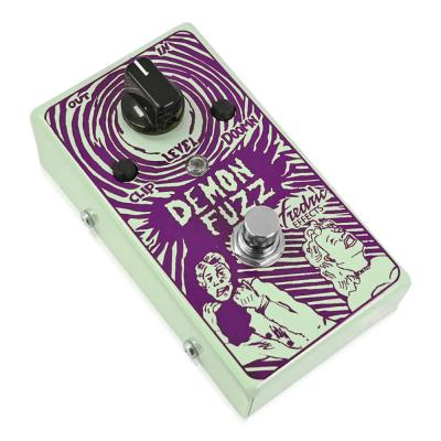 Fredric Effects Demon Fuzz ギターエフェクター 本体画像 斜め 