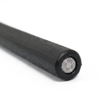 持ち手側に重りを仕込み、重量バランスをとる事で高い操作性を実現。