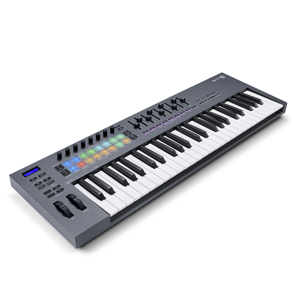 novation ノベーション FLkey 49 USB MIDIキーボード 49鍵盤 標準鍵盤 左斜めアングル画像