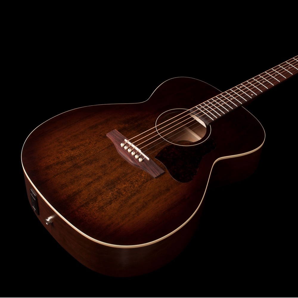 Art&Lutherie アートアンドルシアー Legacy Bourbon Burst アコースティックギター 平置き画像