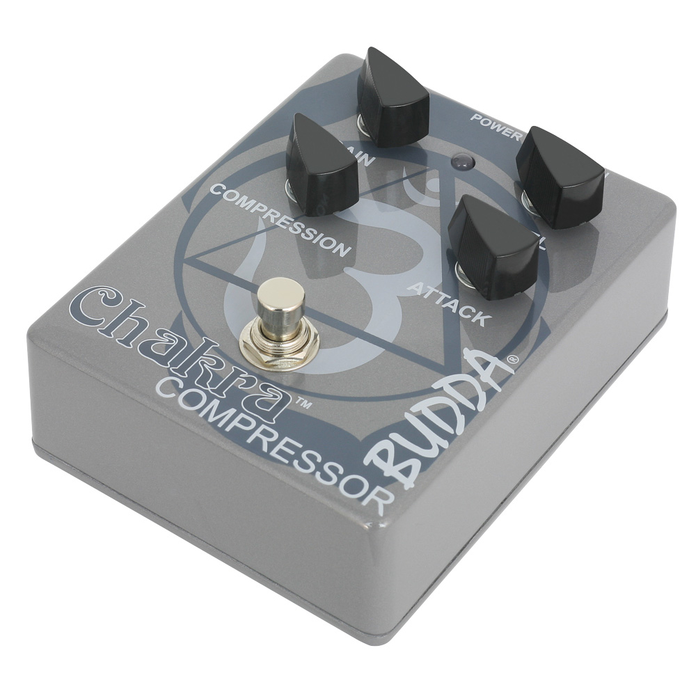 BUDDA ブッダ Chakra Compressor 正規輸入品 コンプレッサー ギターエフェクター 斜めアングル画像