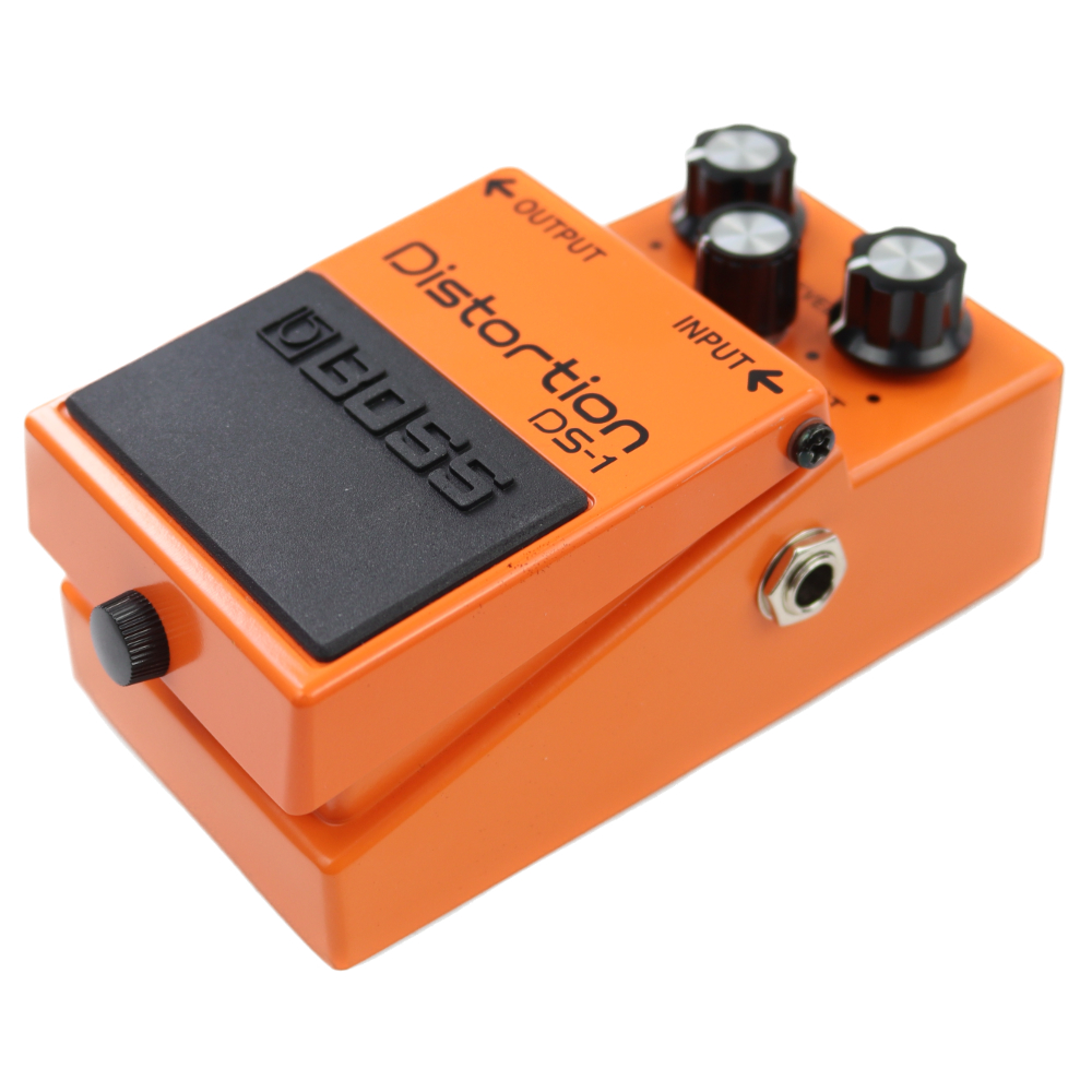 【中古】 ディストーション エフェクター BOSS DS-1 Distortion ギターエフェクター 本体画像 斜め R