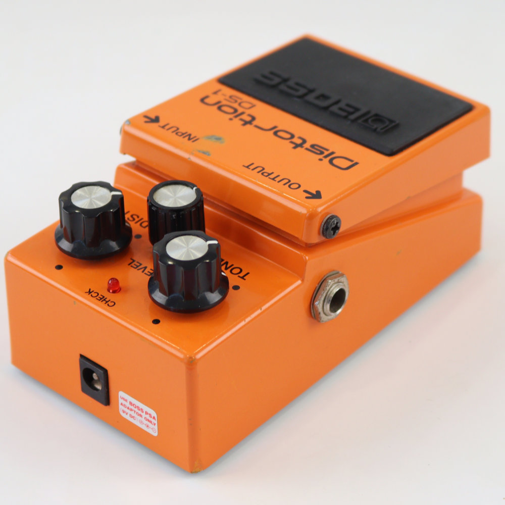 【中古】 ディストーション エフェクター BOSS DS-1 Distortion ギターエフェクター output側サイド