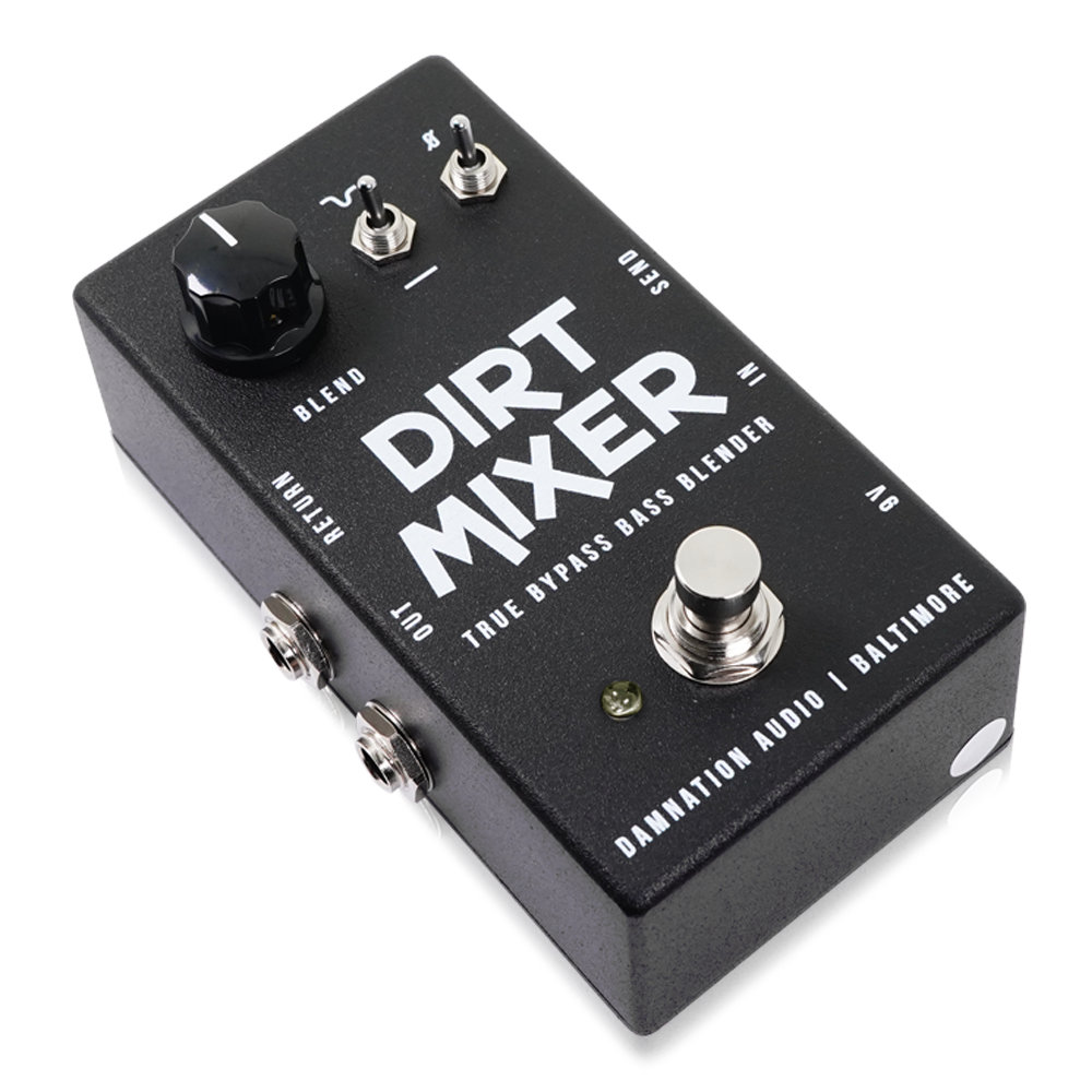 Damnation Audio DIRTMIXER スイッチャー ブレンダー ベースエフェクター フットスイッチ側からのアングル