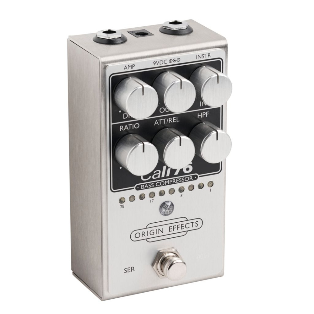 ORIGIN EFFECTS Cali76 Bass Compressor ベースコンプレッサー エフェクター 別アングル