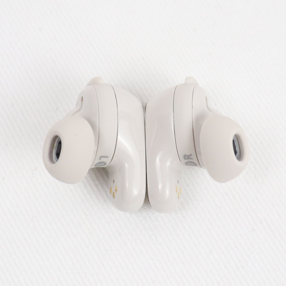 【中古】 イヤホン BOSE QUIET COMFORT ULTRA EARBUDS WHITE ノイズキャンセリングイヤホン イマーシブオーディオ 本体側面