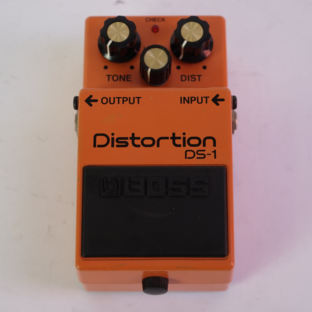 【中古】ディストーション エフェクター BOSS DS-1 Distortion ギターエフェクター 正面