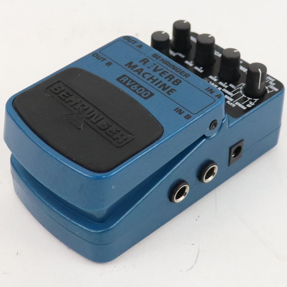 【中古】 リバーブ エフェクター BEHRINGER RV600 ギターエフェクター 全体