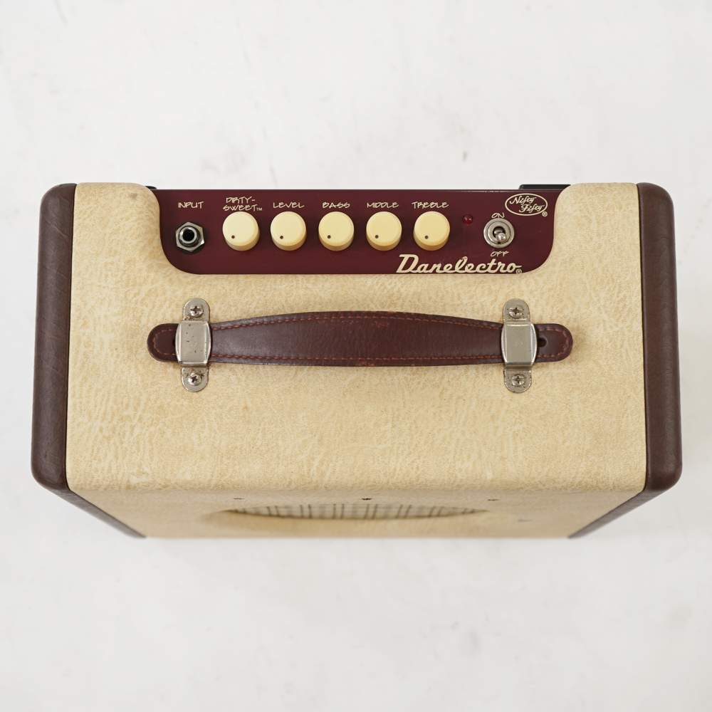 【中古】 ギターコンボアンプ Danelectro Nifty Fifty N-50 15W出力 ギター用コンボアンプ コントロール画像