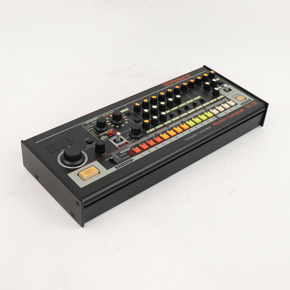 【中古】 ROLAND TR-08 Boutique Rhythm Composer 808を再現したブティークシリーズ リズムマシン 全体