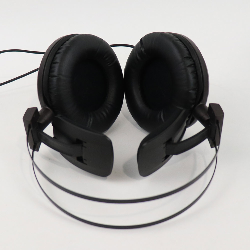 【中古】 ヘッドホン audio-technica ATH-A2000X アートモニターヘッドホン チタンハウジング 53mmドライバー搭載 オーテク 全体