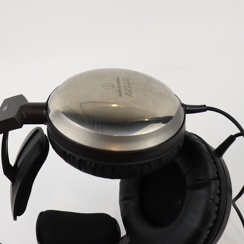 【中古】 ヘッドホン audio-technica ATH-A2000X アートモニターヘッドホン チタンハウジング 53mmドライバー搭載 オーテク 全体