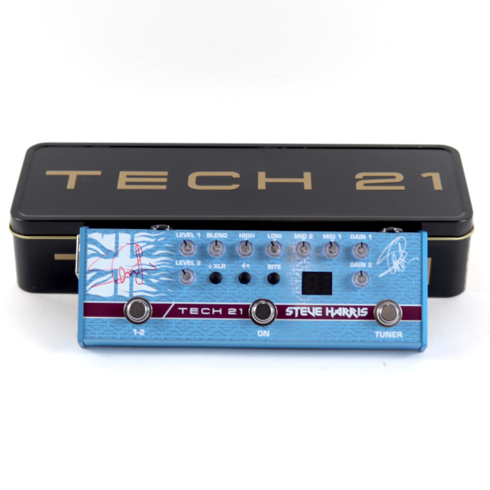 TECH21 直筆サイン入り SH1 Steve Harris Signature Model ベース用エフェクター 正面、ケース