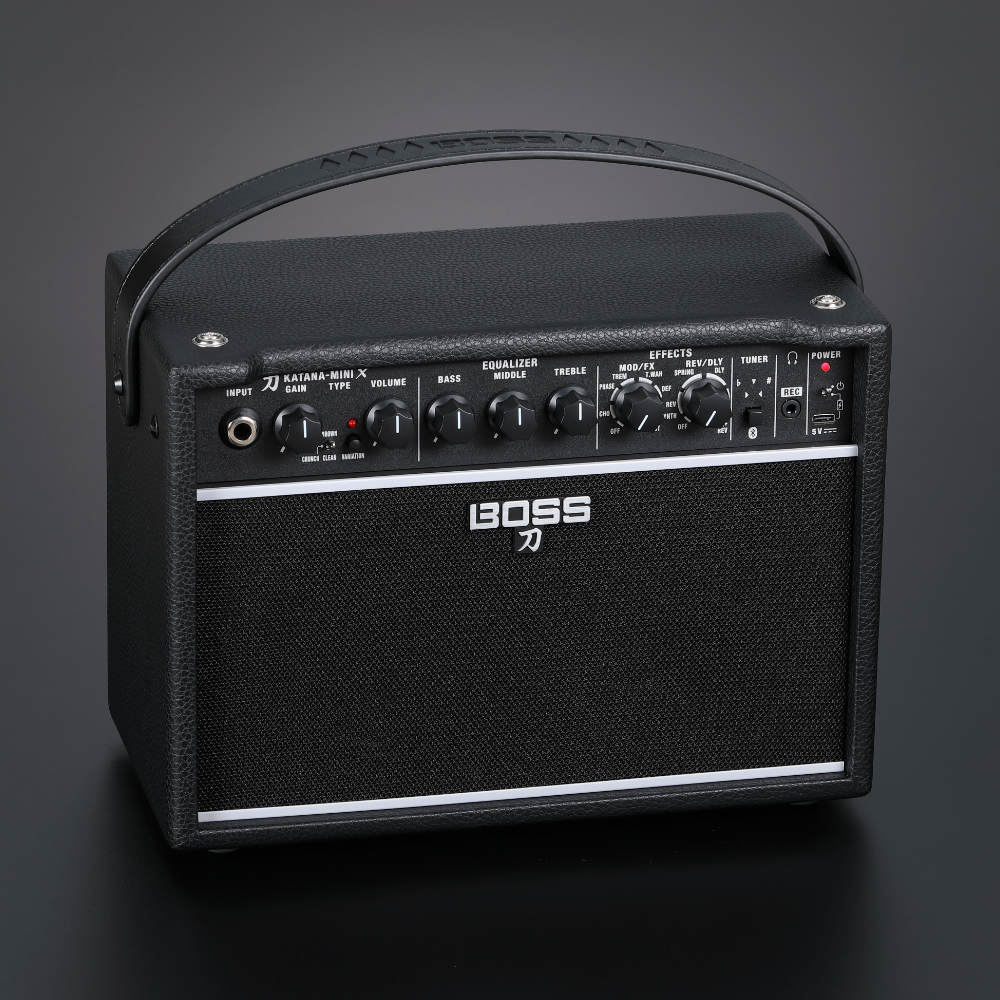 BOSS ボス KTN-MINI X 小型ギターアンプ KATANA AMP MINI X カタナアンプミニエックス 本体画像 斜め 3