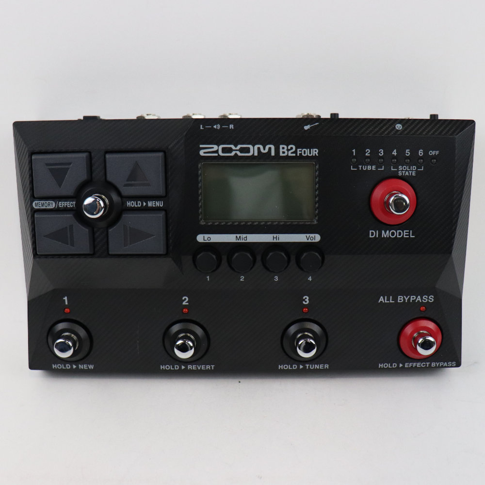 【中古】 ベース用マルチエフェクター ズーム ZOOM B2 FOUR ベースマルチエフェクター アンプエミュレーター 正面