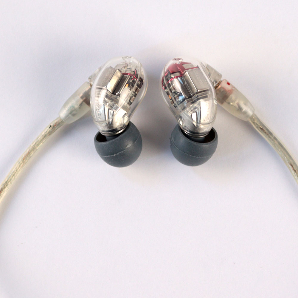 【中古】 SHURE シュア SE846 CL 第一世代 RMCE-BT2 / RMCE-BT1 Bluetoothレシーバー付き 高遮音性イヤホン イヤモニ インイヤーモニター 本体