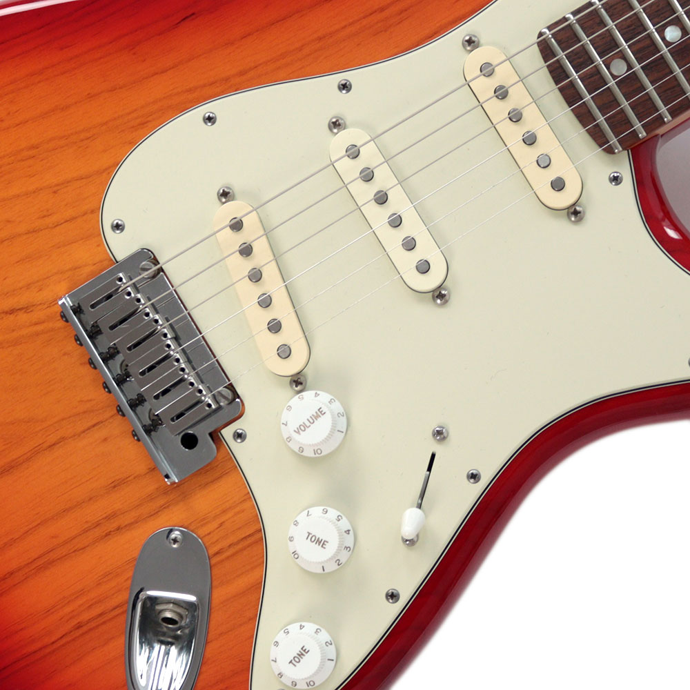 【中古】 Fender USA フェンダー American Deluxe Stratocaster ASH Aged Cherry Sunburst 2013年製 ストラトキャスター エレキギター ピックアップ