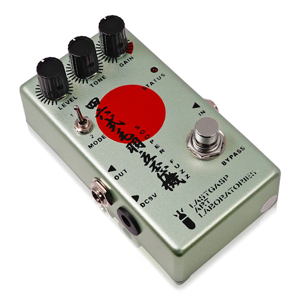 Lastgasp Art Laboratories ラストガスプアートラボラトリーズ LALFX-46 四六式毛羽立歪機 ファズ ギターエフェクター 斜めアングル画像