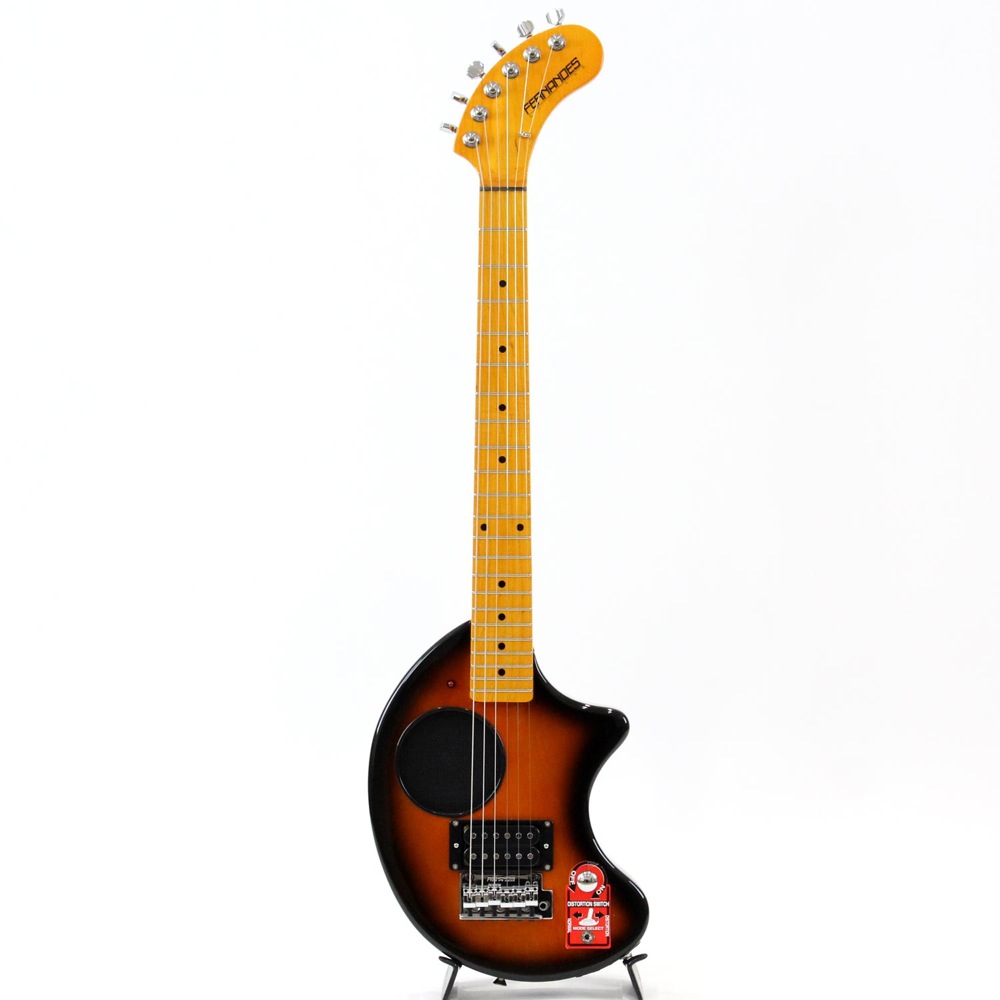 高額売筋】 【超美品】ZO-3 トレモロアーム付き アンプ内蔵ミニギター 